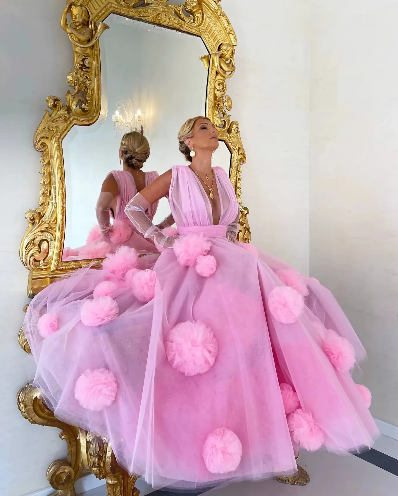 Pretty 3D Flower Robe Pink Floral Tulle Long Maxi Gowns To Event Party Sexy Deep V-neck A-line Long Tutu Tulle Bridal Dresses