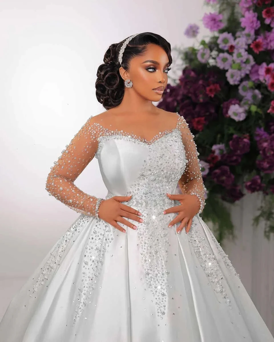 

2025 Vintage A Line Women Wedding Dress Sheer Neck Long Sleeves Bridal Gowns Pearls Sequins Sweep Train vestidos de novia