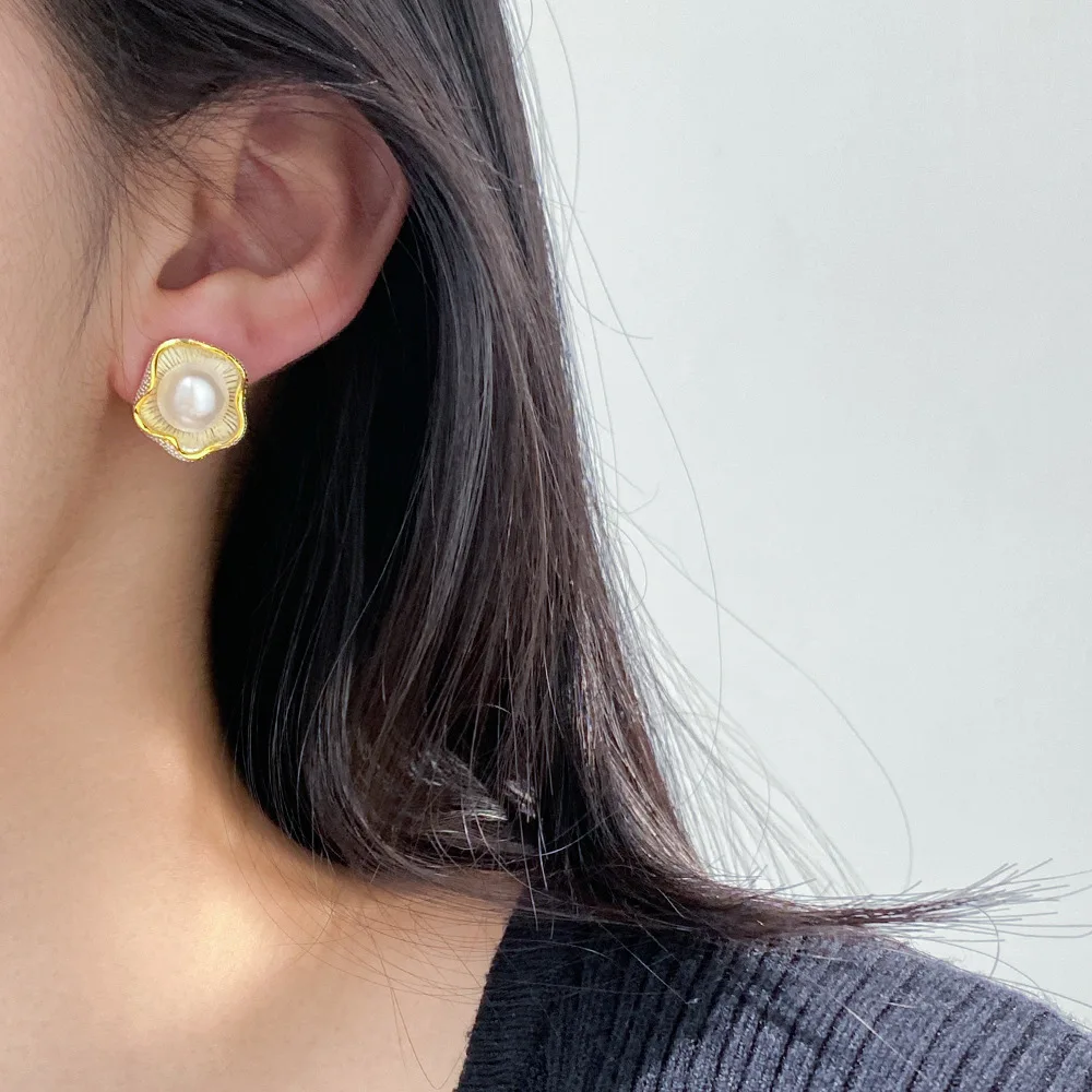 

Новинка из серебра 925, настоящая 100% цветочная жемчужина, пряжка для ушей, роскошные ювелирные изделия, подарки, серьги, женские роскошные дизайнерские зажимы для ушей, модные серьги