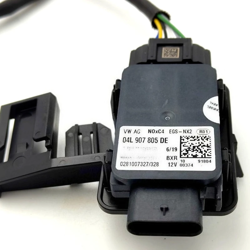 

Датчик NOX (датчик оксида азота) 04L907805D для Audi A1, A3 8V + Cabrio, Q3 (F3B), Sportback (F3N) и Skoda Octavia III, Rapid