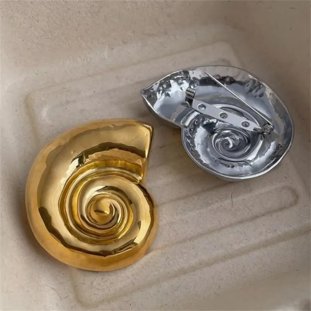 أنيقة الذهب والفضة الكورية نمط دبابيس الكورية شل تصميم الحلزون قذيفة دبابيس مجوهرات الحفلات النساء الرجال