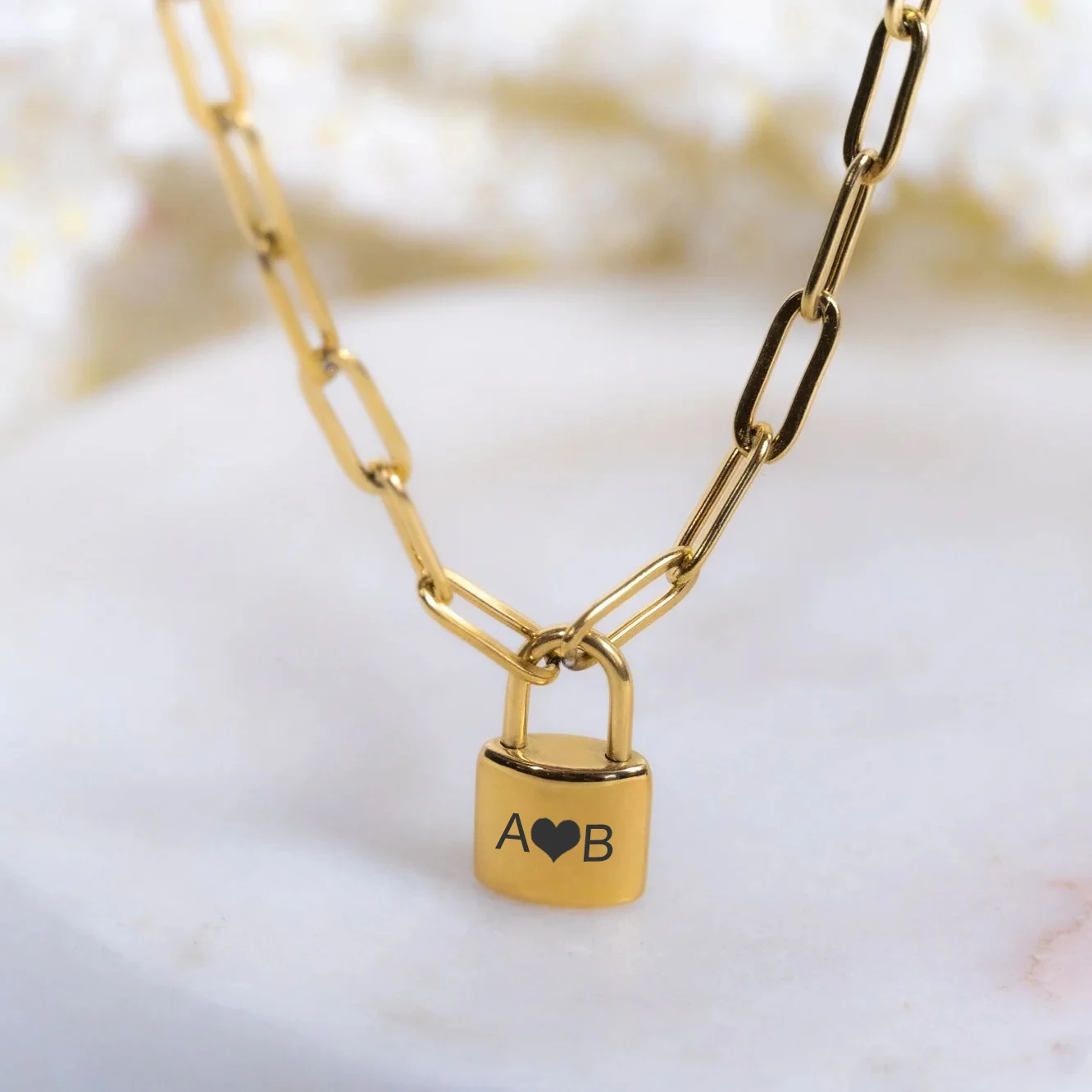 Padlock Initials Link Necklace Couple Lock Necklace Customized Initial Letter Pendant High-end Jewelry Necklace for Girlfriend