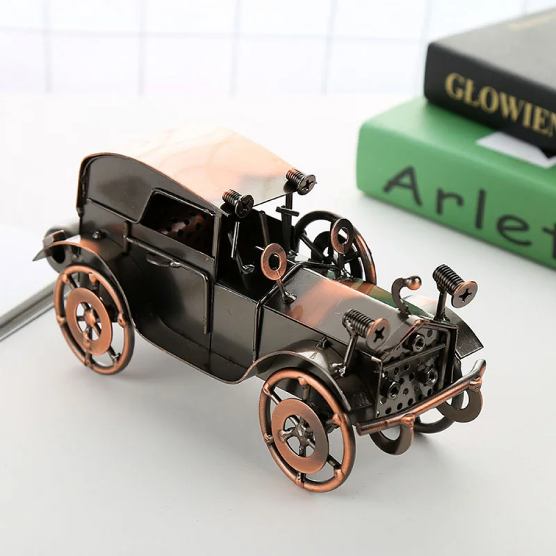 Vintage nostalgic tinplate vintage car model ornaments for bars and coffee shops, wrought iron decorative craftsL3