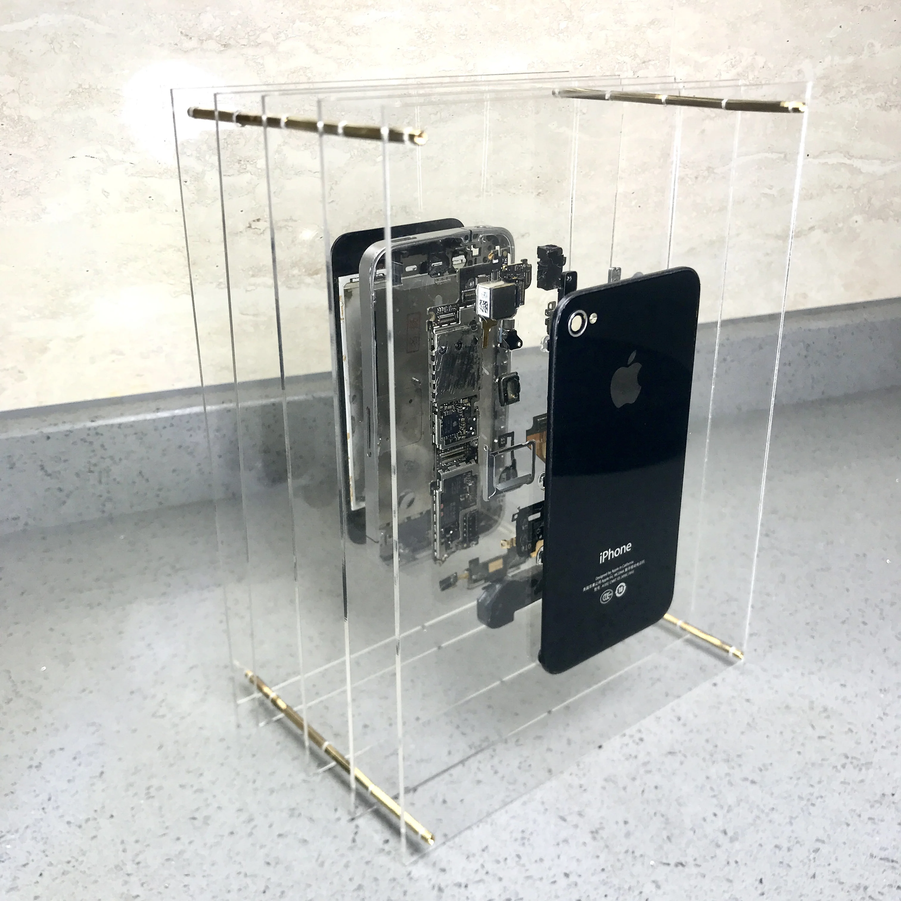 iPhone disassembled three-dimensional specimen real machine decomposition handmade ornaments