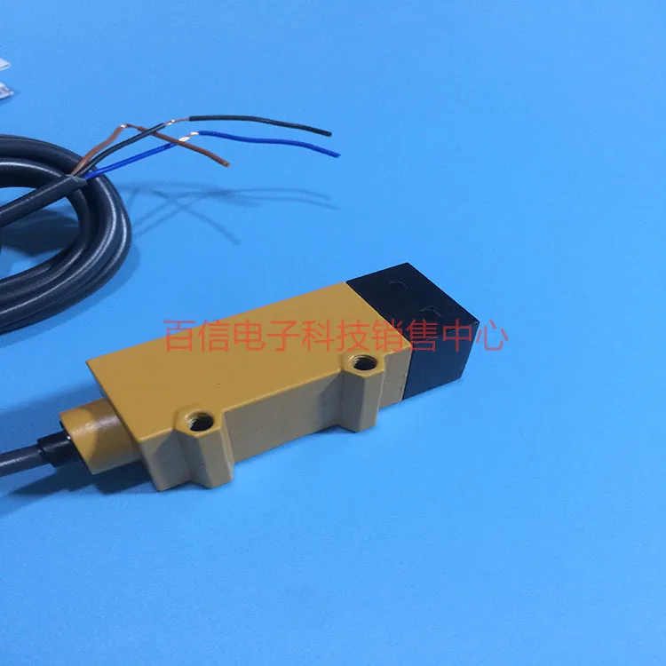 

E3S-RS30B4-30 Photoelectric sensor