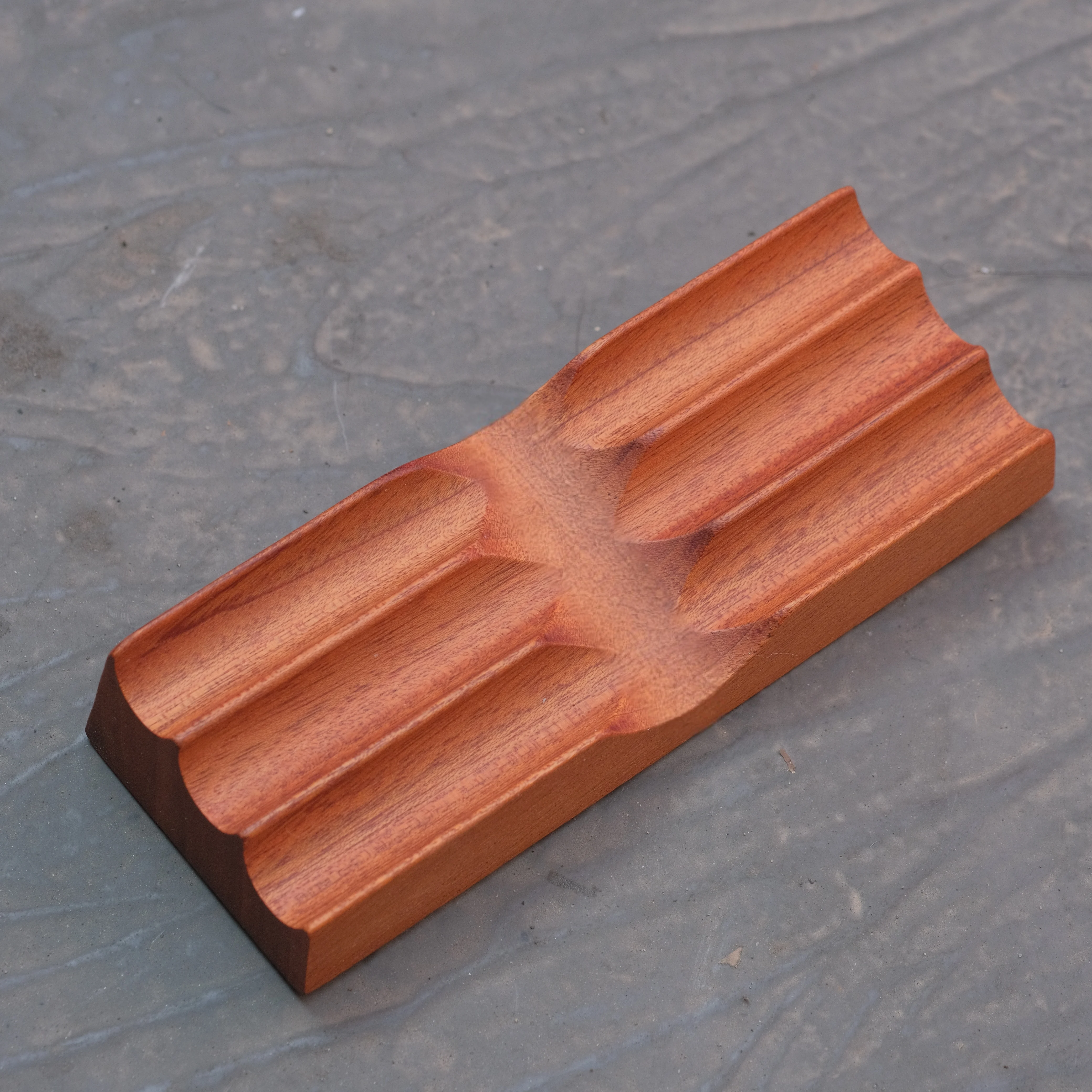 

Three Channel Retro Mahogany Solid Wood Pen Rest Holder Shelving Table Display Stand for Jinhao/Majohn/Hongdian/yongsheng