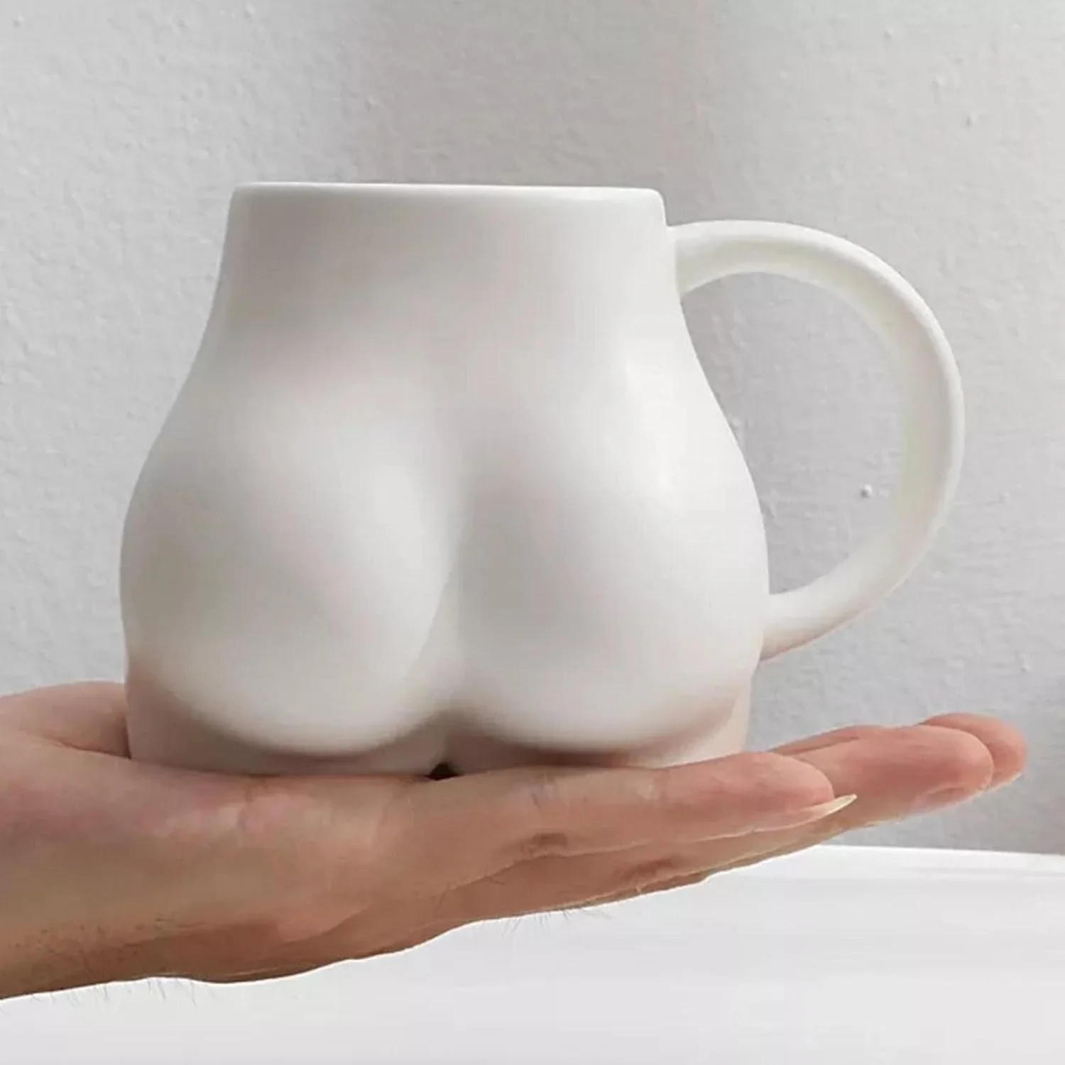 Novelty Ceramic Coffee Mug Funny Butt Shape Design Creative Home Office Desktop Decor Humorous Gag Gift for Men Women Friend