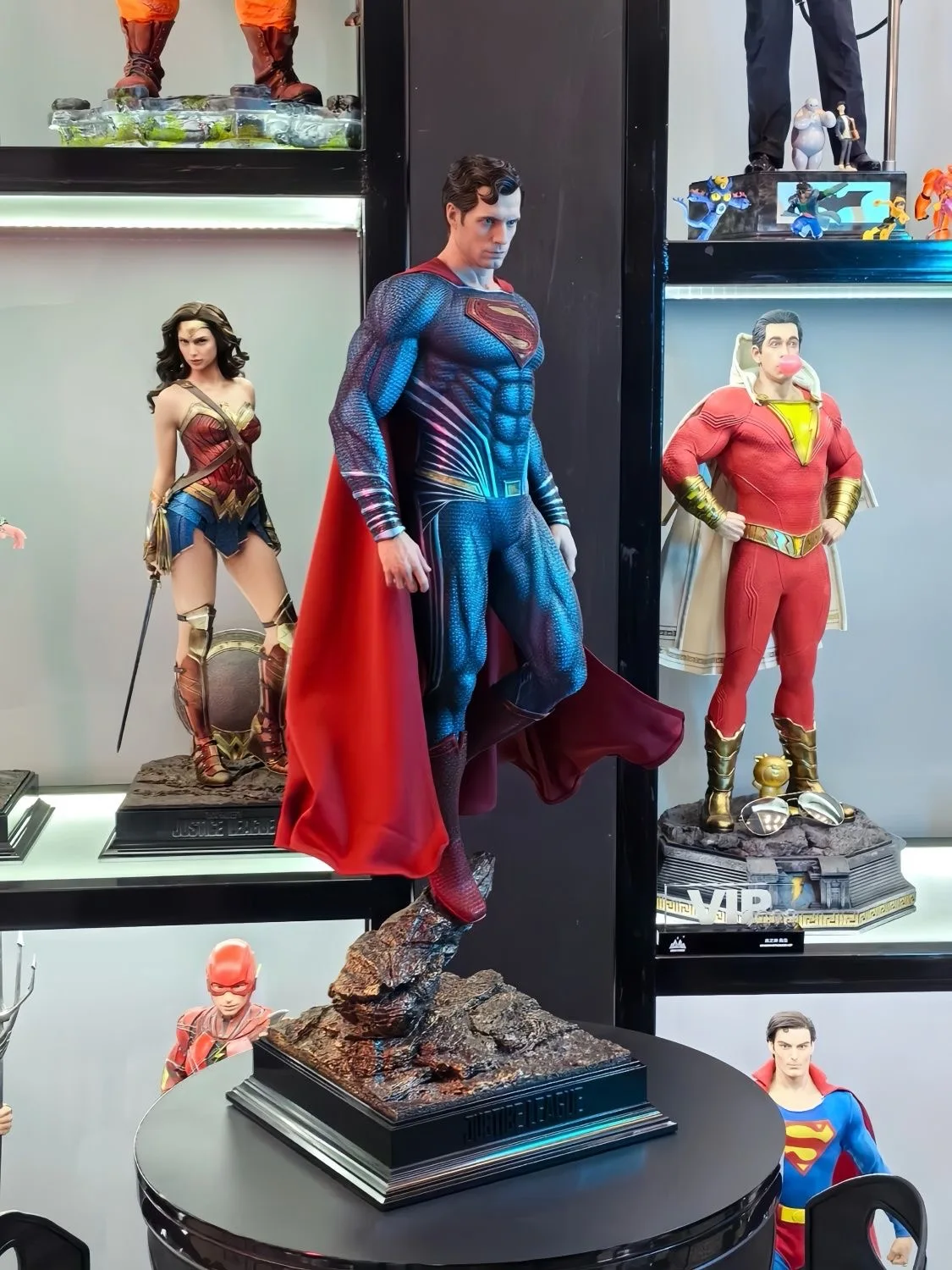 Batman V Superman:Dawn Of Justice Anime Figure Super Action Figure Glowing 50cm Decoration Statue Children Toys Birthday GIft