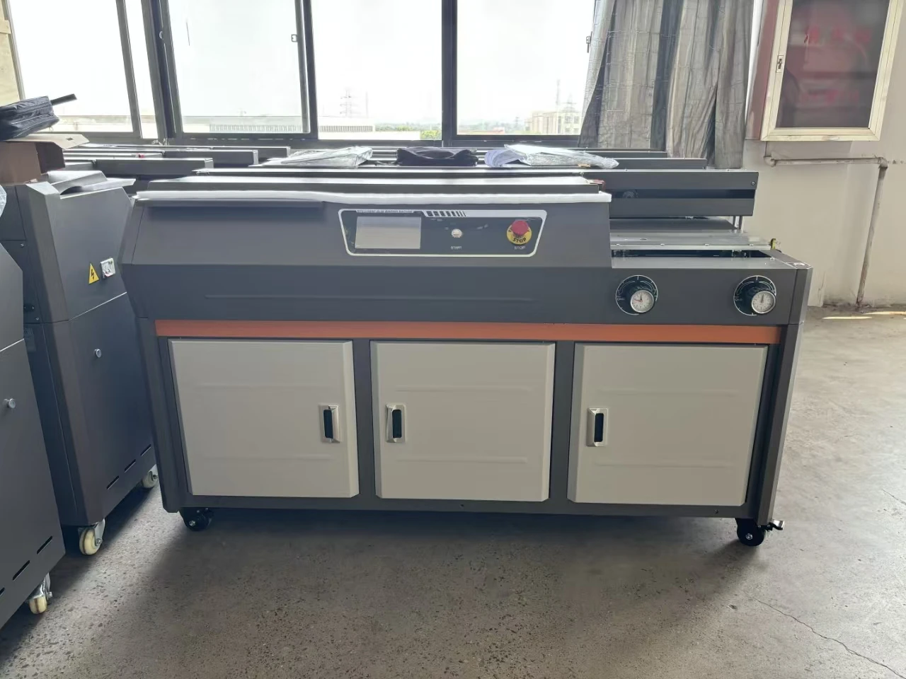 Automatic A3 Fast Speed  Perfect Binder Machinery A3 Perfect Binding Machine FRONT C70L  A3 Glue Binding Machine