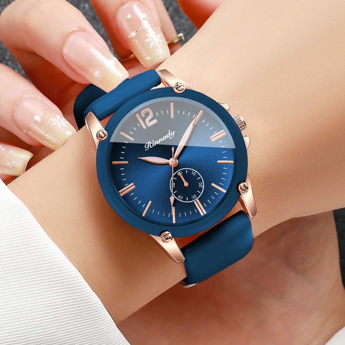 Casual Blue Silicone Strap Women Watch Fashion Girls Student Quartz Wristwatches Relogio Feminino（Without Box）