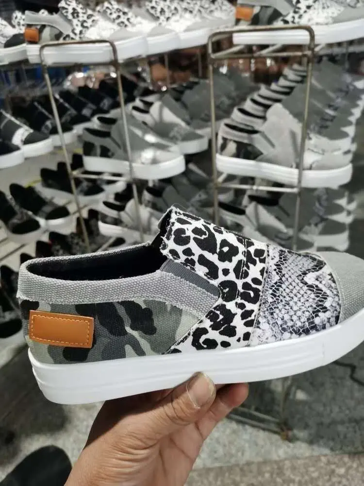 Women Larged-Size Flats 2024 Spring New Leopard Print Ladies Canvas Shoes  35-43 Breathable Female Trendy Sneakers