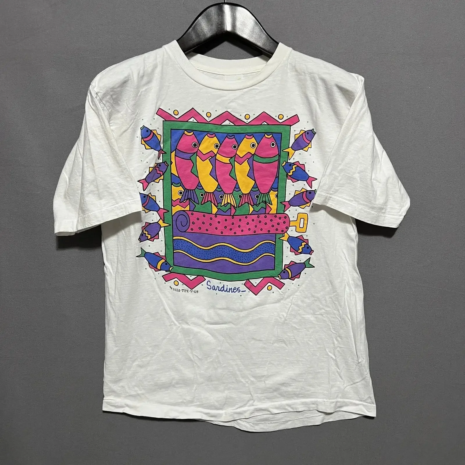 Alore T Shirt Mens Large White Colorful Sardines Fish Art 1992 vintage Washed graphic streetwear designer clothes
