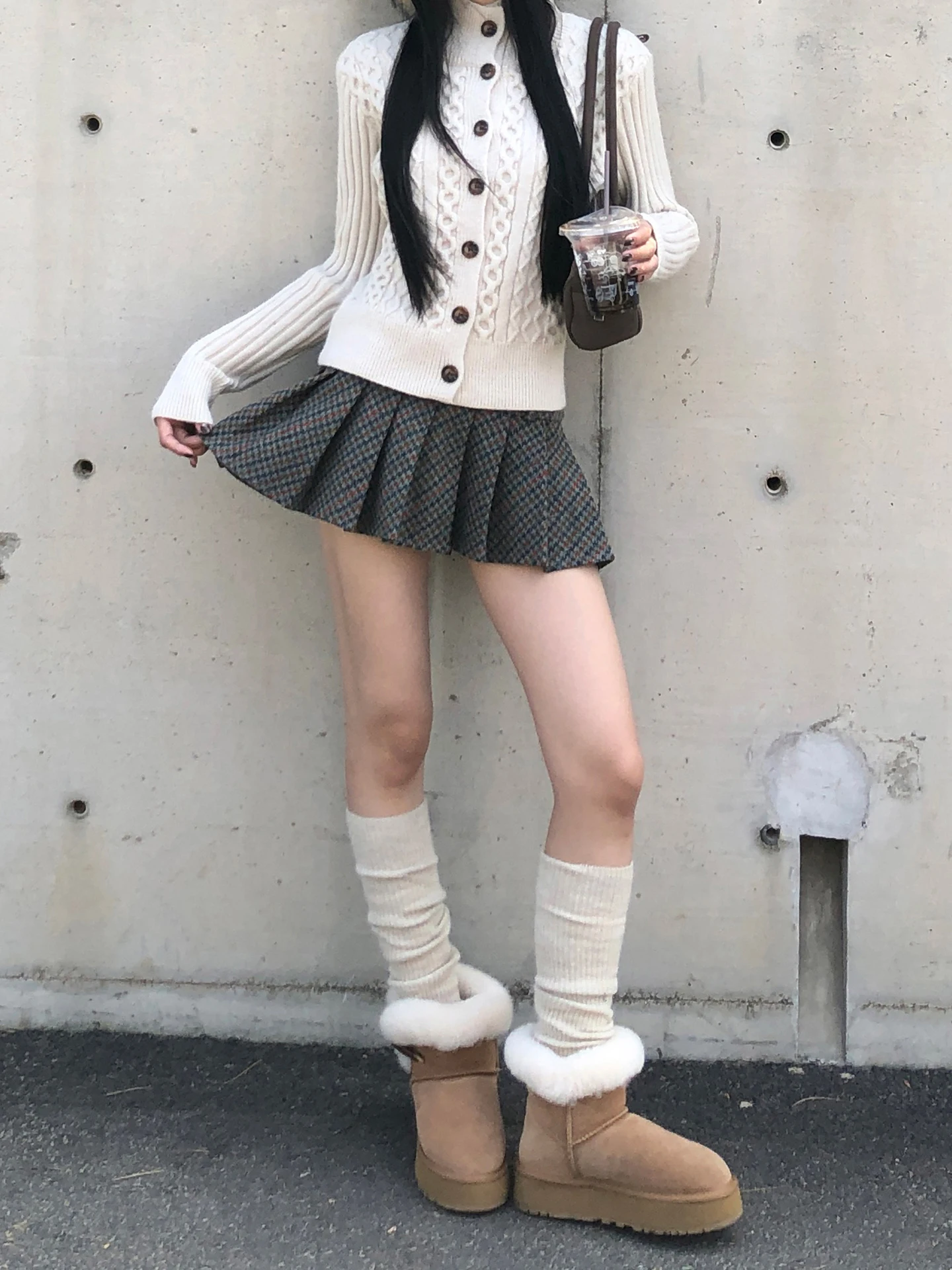 

Red Celebri Woolen Woolen Skirt Women's Autumn Winter New A-Line Pleated Skirt Wrap Body ort Plaid Skirt