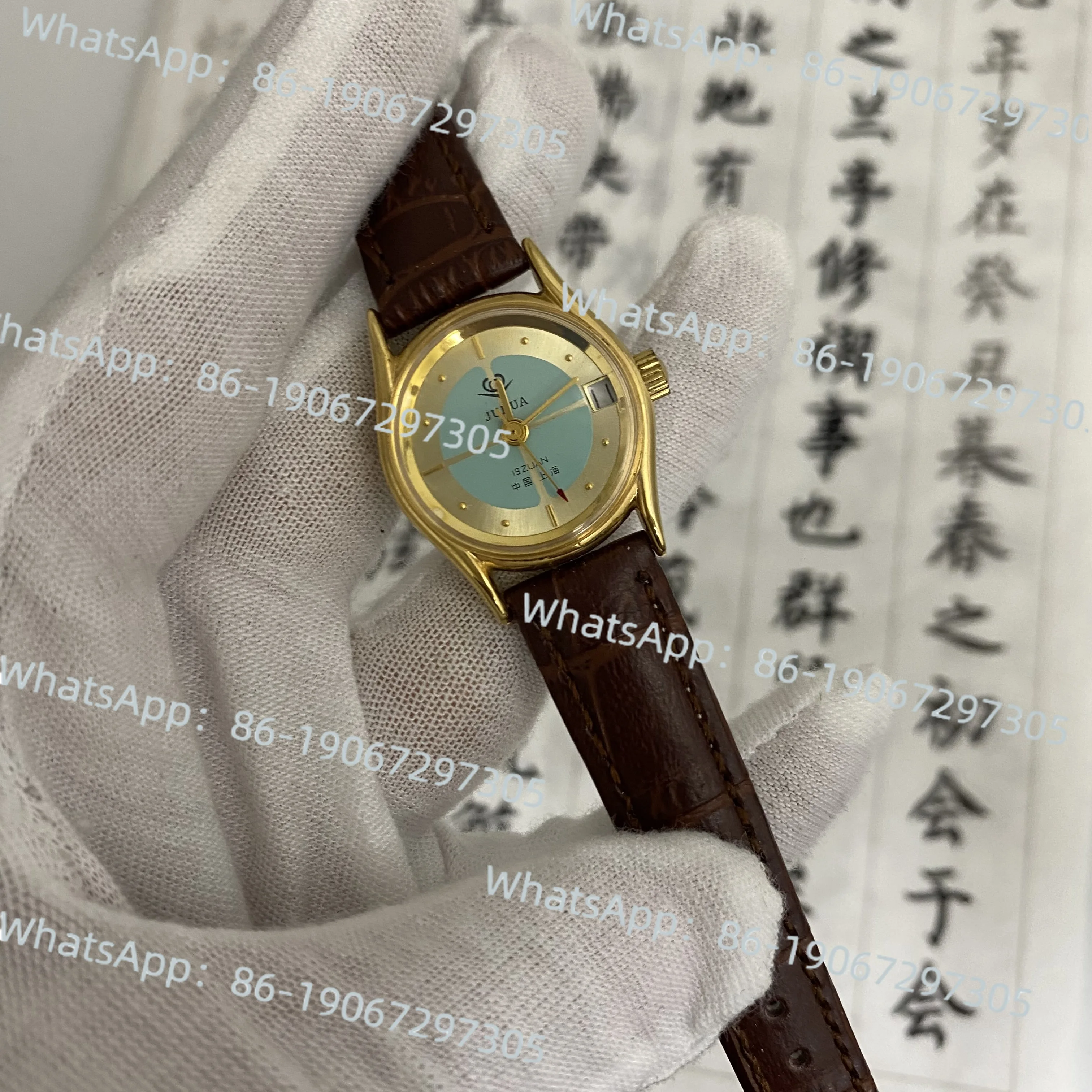 

Inventory: Shanghai Chrysanthemum Handmade Mechanical Winding Retro Style Calendar Leather Strap, Chinese Style Women's Watch