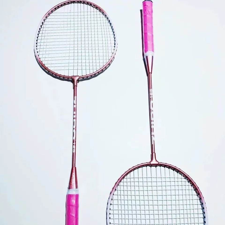 

2025 парный разделенный комбинированный костюм для четырех человек, любительский младший средний сетчатый костюм для взрослых с 2 ракетками для бадминтона