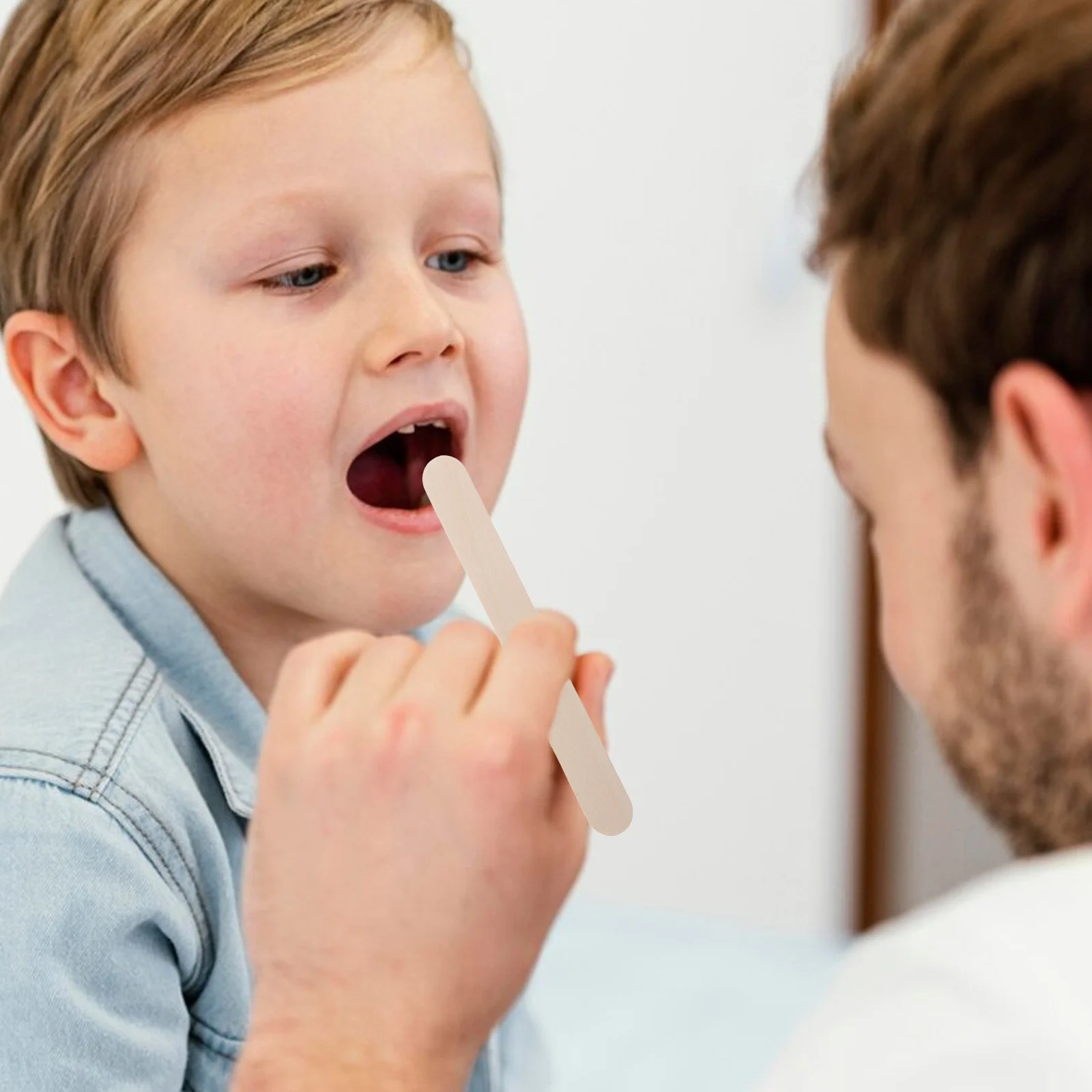 

100pcs Tongue Depressors Popsicle Stick Shape -Friendly Medical Tools Pediatric Wooden Applicators Natural Birch