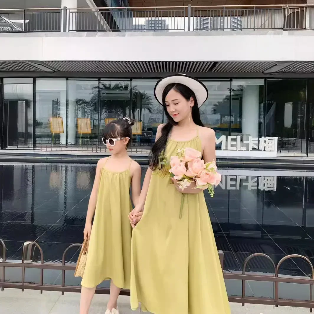 Vacation Look Mom Daughter Matching Dress Sleeveless Backless Resort Dress Mother and Baby Girls Elegant Dresses Women Clothing