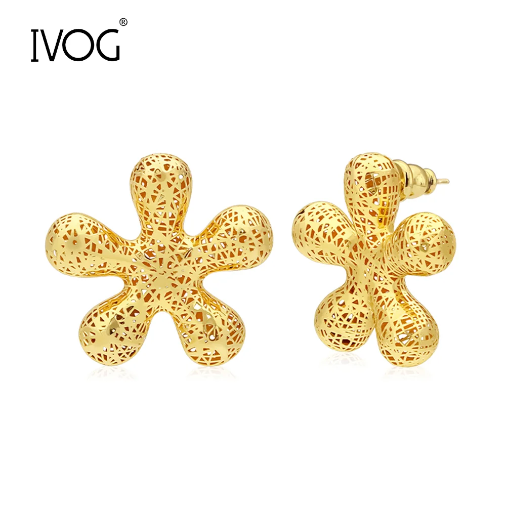 IVOG Delicate Five-Petal Flower Core Hollow Grid Stud Earrings for Women Claw Fashion Statement Jewelry