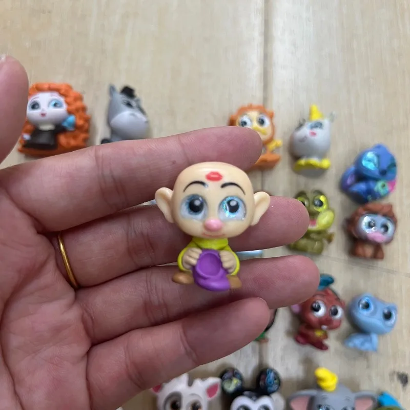 Anime figure Disney Doorables Kawaii Big Eyed Doll Mickey Princess Anna Elsa Collection ornamenti modello giocattoli regali possono scegliere