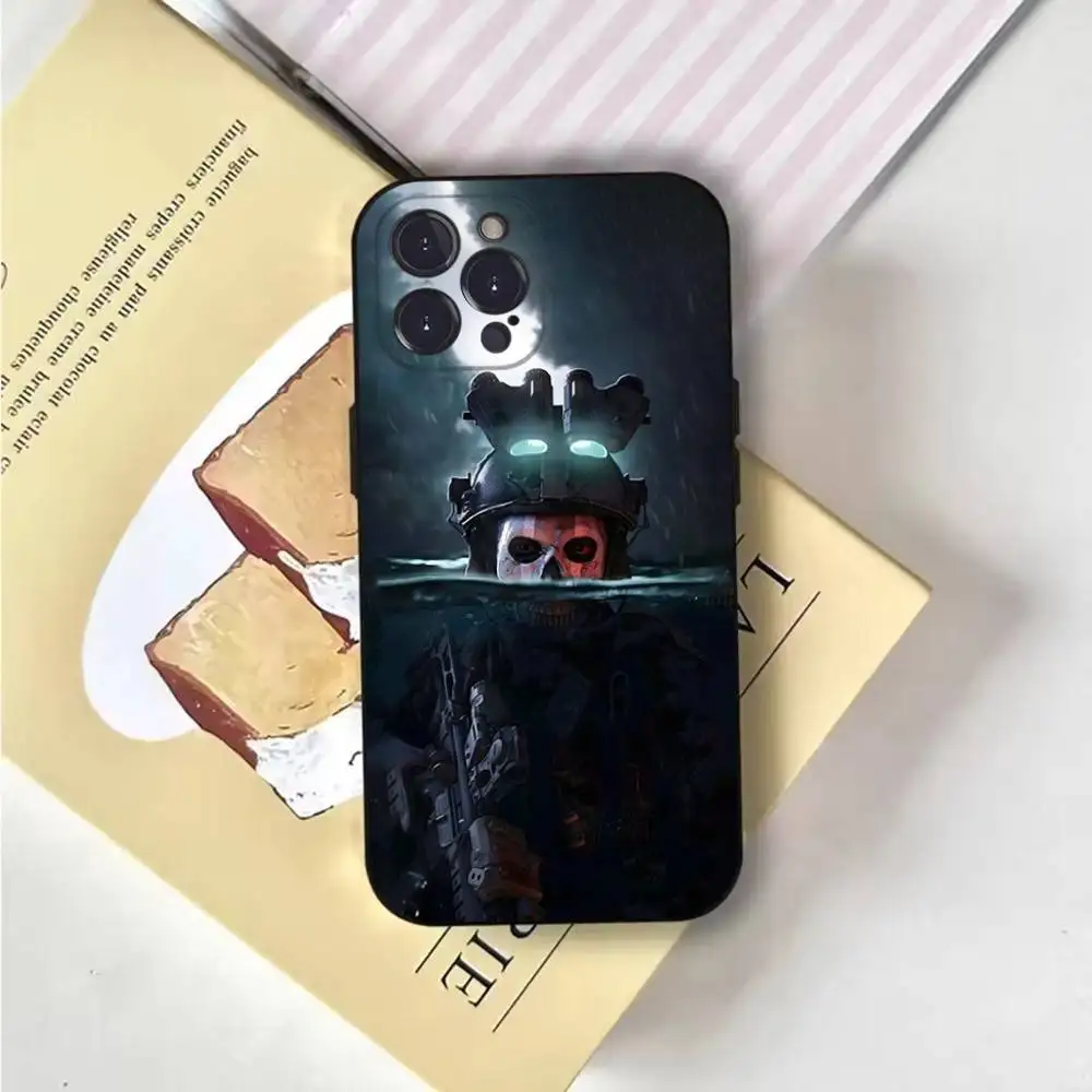 حافظة هاتف Game Call Of D-Duty 2 لهاتف iPhone 17,16,15,14,13,12,Pro,Max,Plus,E,SE4,Air,Mini Black Soft Cover