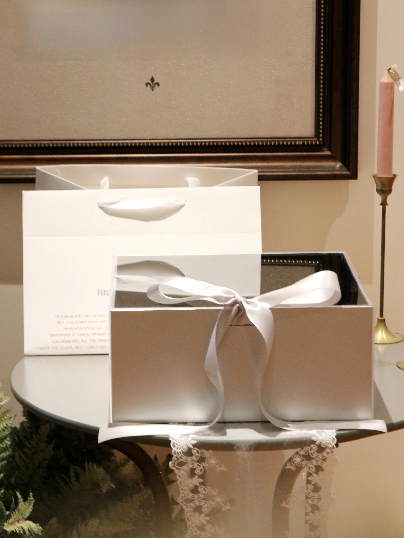 boite-cadeau-en-acrylique-pour-cosmetiques-emballage-de-luxe-pour-anniversaire-boite-sensationnelle-pour-bureau-collier-blanc-style-francais