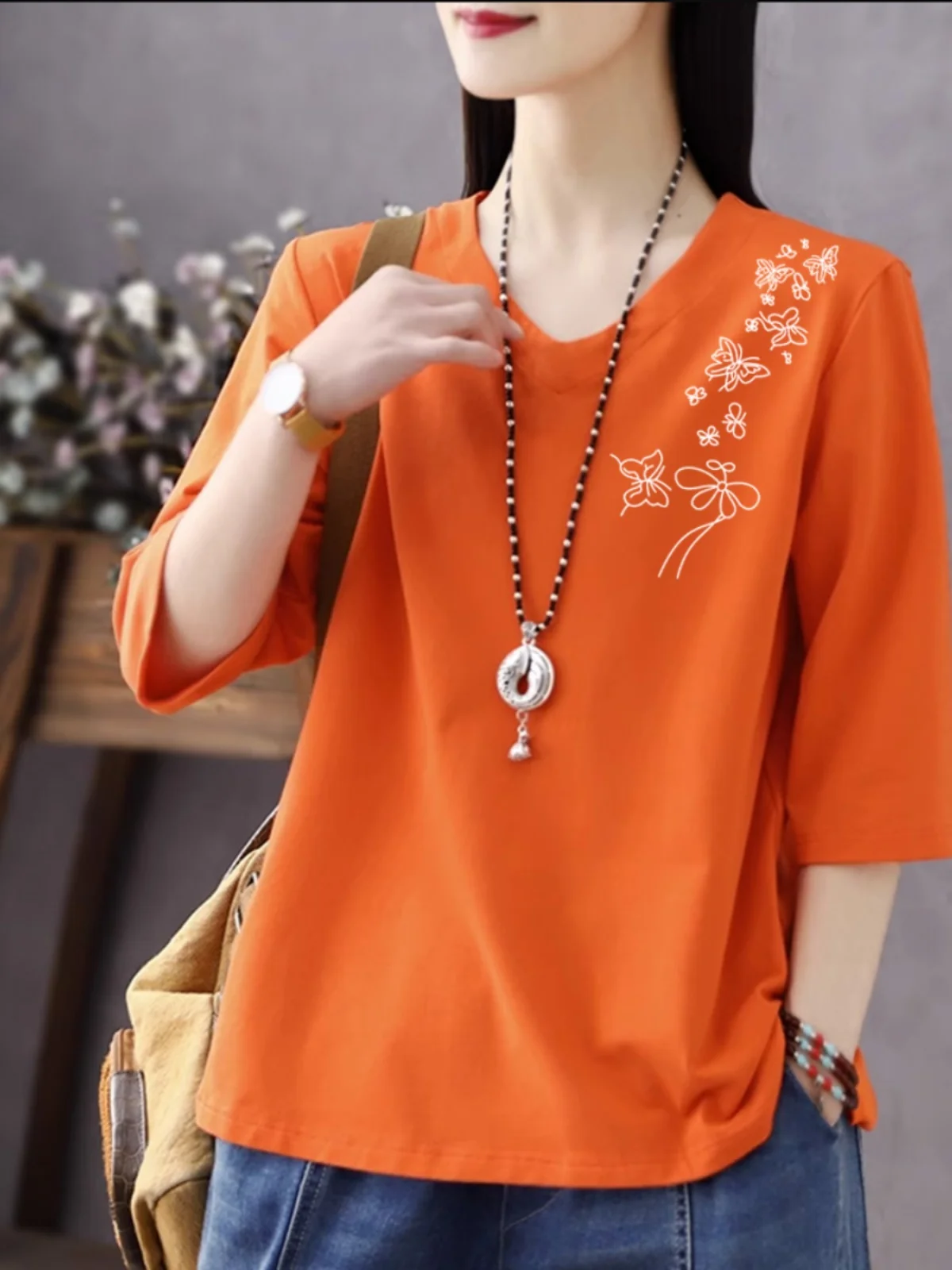Loose Cotton V-Neck T-Shirt Sleeveless Top for Women Autumn Fashion Artistic Style Printed Casual Wear Comfortable Fit Tee