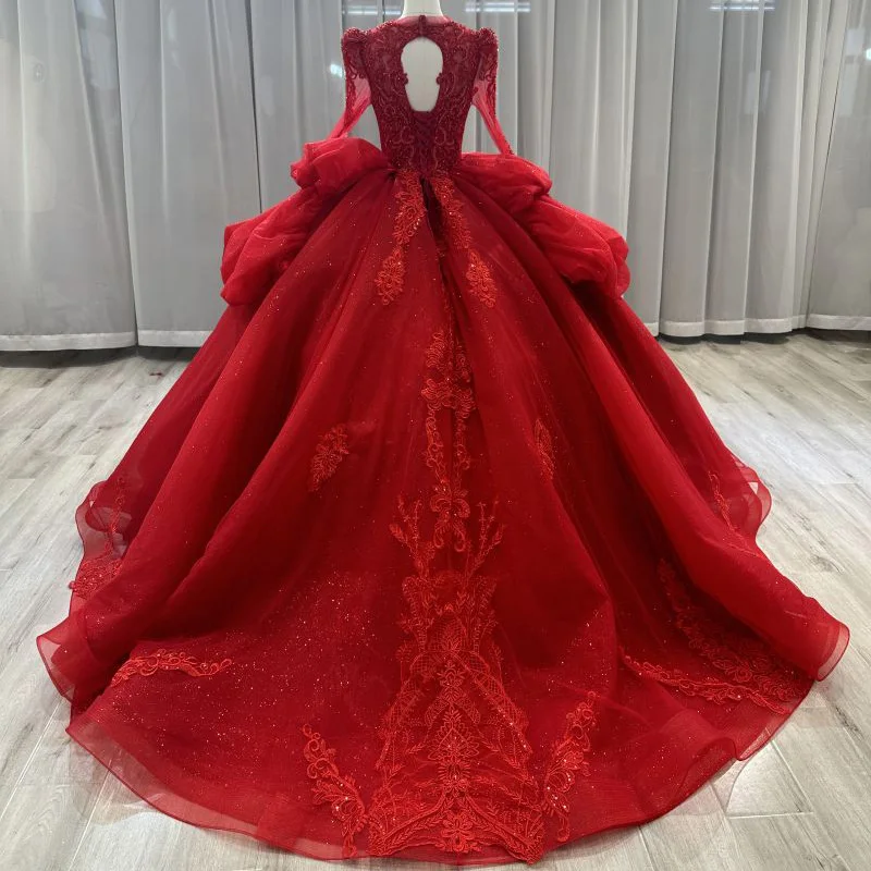 Wine-red one-shoulder lantern sleeve cloud cake wedding dress