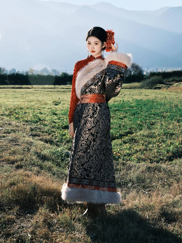 

New Ethnic Tibetan Clothing Popular in Lijiang Yunnan Tibetan Robe for Travel Photography Ethnic Minority Women's Fashion