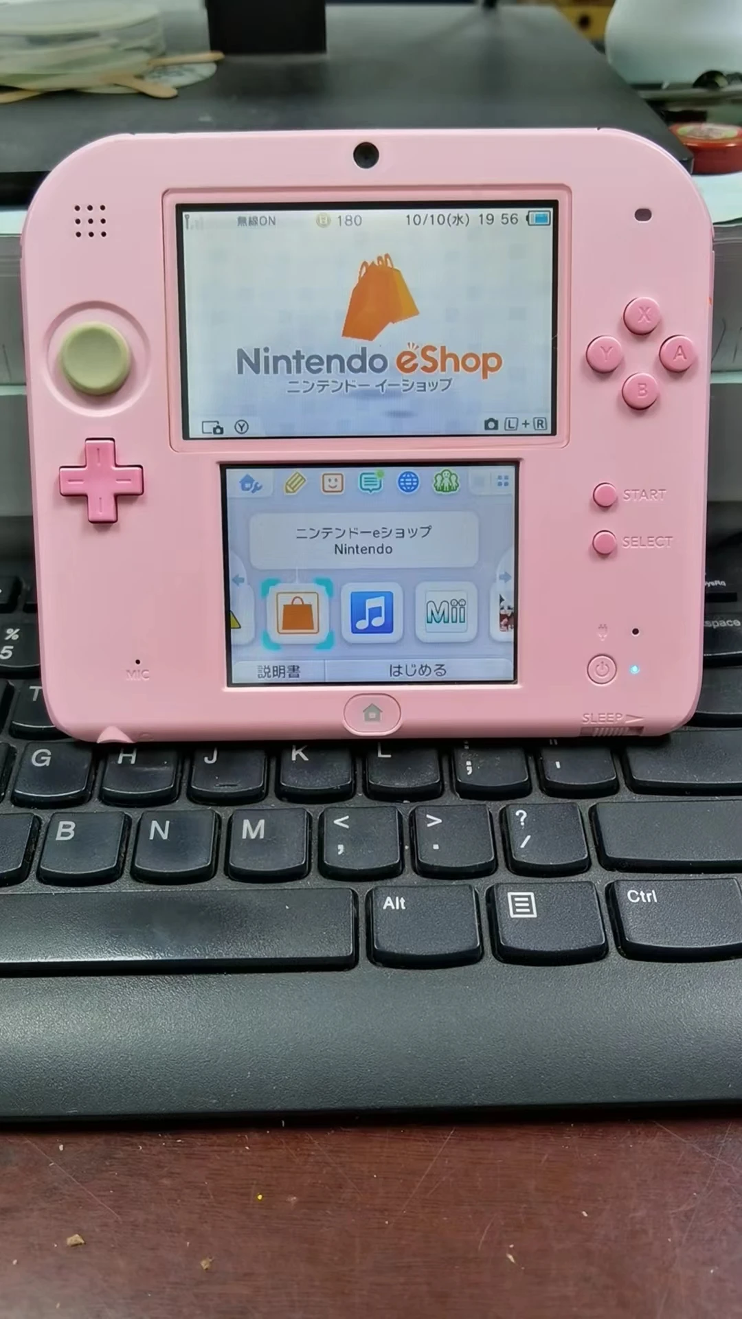 

Originale Ricondizionato Nuovo 2ds Vendita Calda Console di Gioco Palmare Touch Screen Display LCD Sistema di Tastiera Croce Con