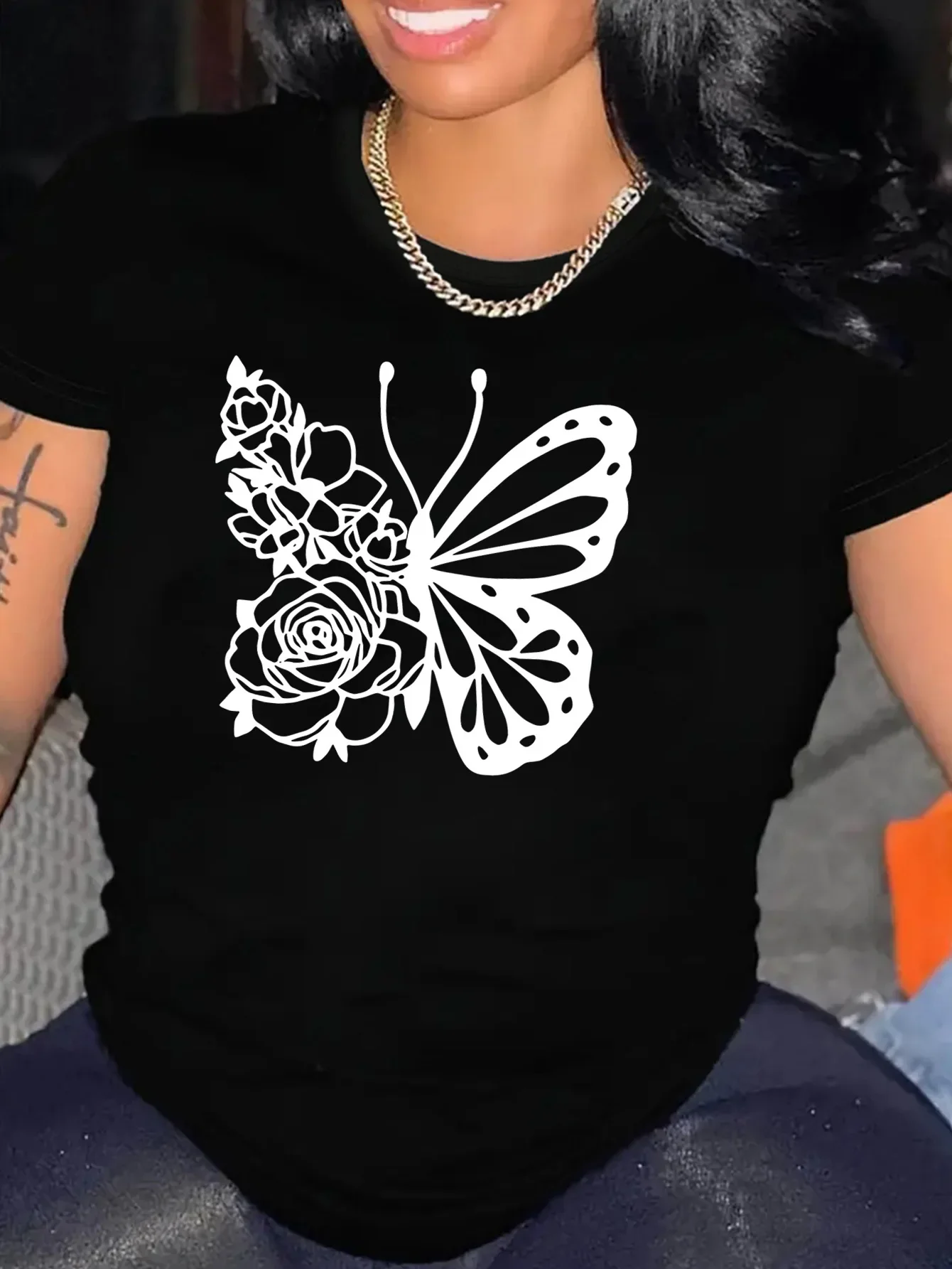 เสื้อยืดผู้หญิงไซส์ใหญ่ เสื้อผ้าแขนสั้นลายกราฟิก ทรงหลวมและลำลอง นุ่มสบาย ระบายอากาศได้ดี กีฬากลางแจ้ง