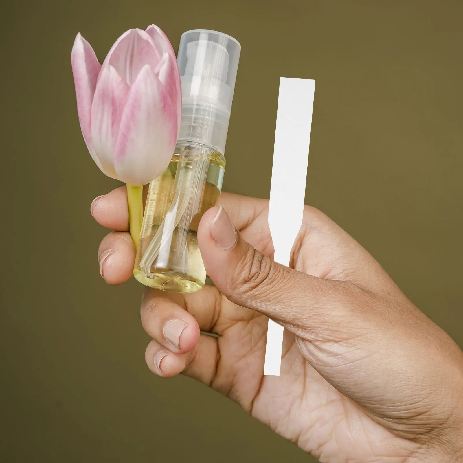 

100Pcs Portable Perfume Tester Strips Paper Testing Supplies Fragrance Test Accessories for Essential Oils Aromatherapy Home