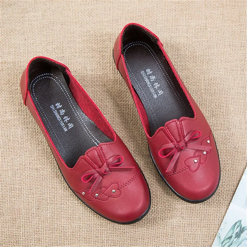 BEYARNE Big size 35-41 new women flat shoes round toe butterfly-knot PU leather shoes woman casual moccasins without lace Oxford