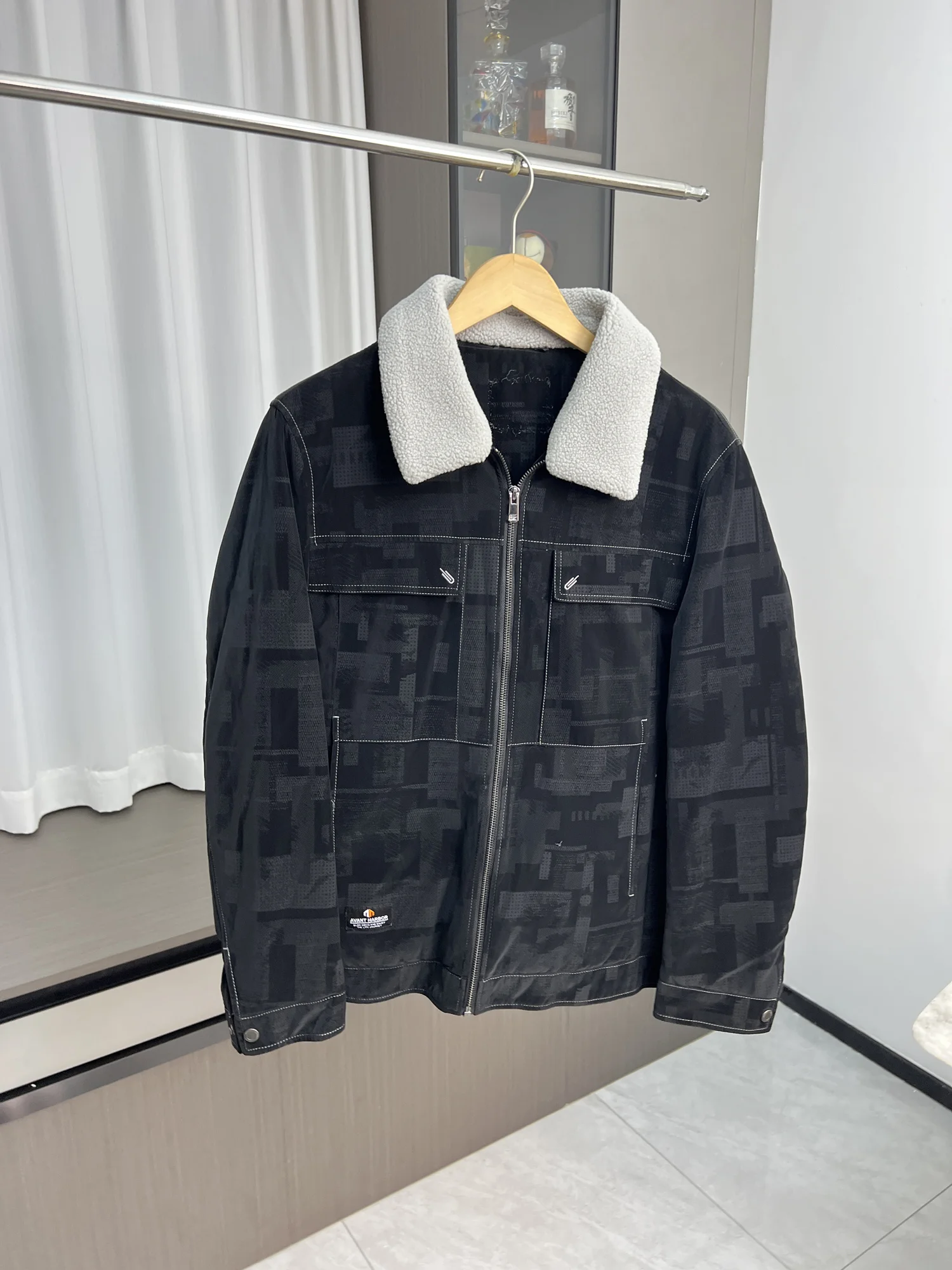 

Мужская зимняя повседневная универсальная теплая куртка из хлопка со съемным меховым воротником, модная, приталенная, городская, с длинными рукавами, на молнии...