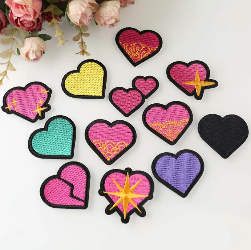 10 stuks Candy Hearts Borduurpatches Geborduurde Kleding Hoed Tas Schoenreparatie Materiaal Telefoon Geschenkdoos Decor DIY Accessoire