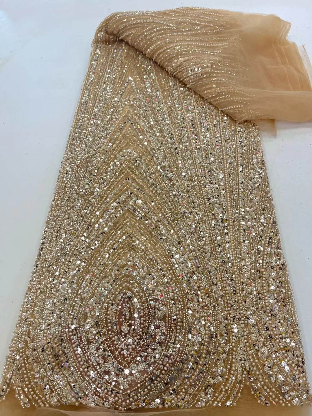 독특하고 고급스러운 최신 유행 디자인 원단 수제 자수 - Embroidery Unique Design 리뷰 및 가격