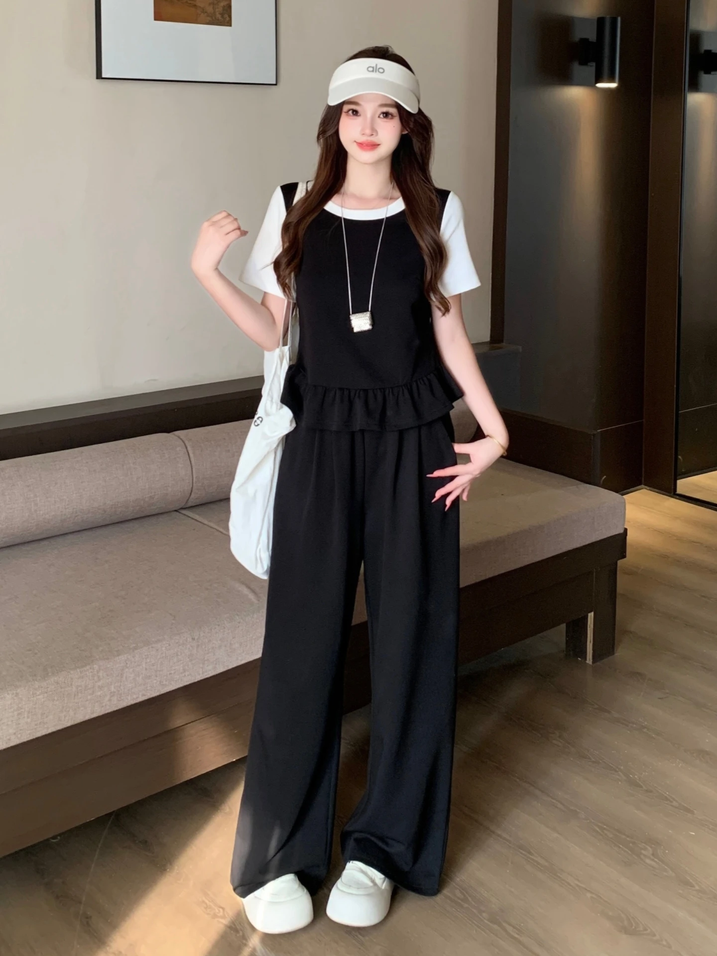 

plus Size Women's Summer Fashion Set Wide Leg Pants And Top Splicing Design Lazy Girl Style Two-Piece Suit Casual Wear