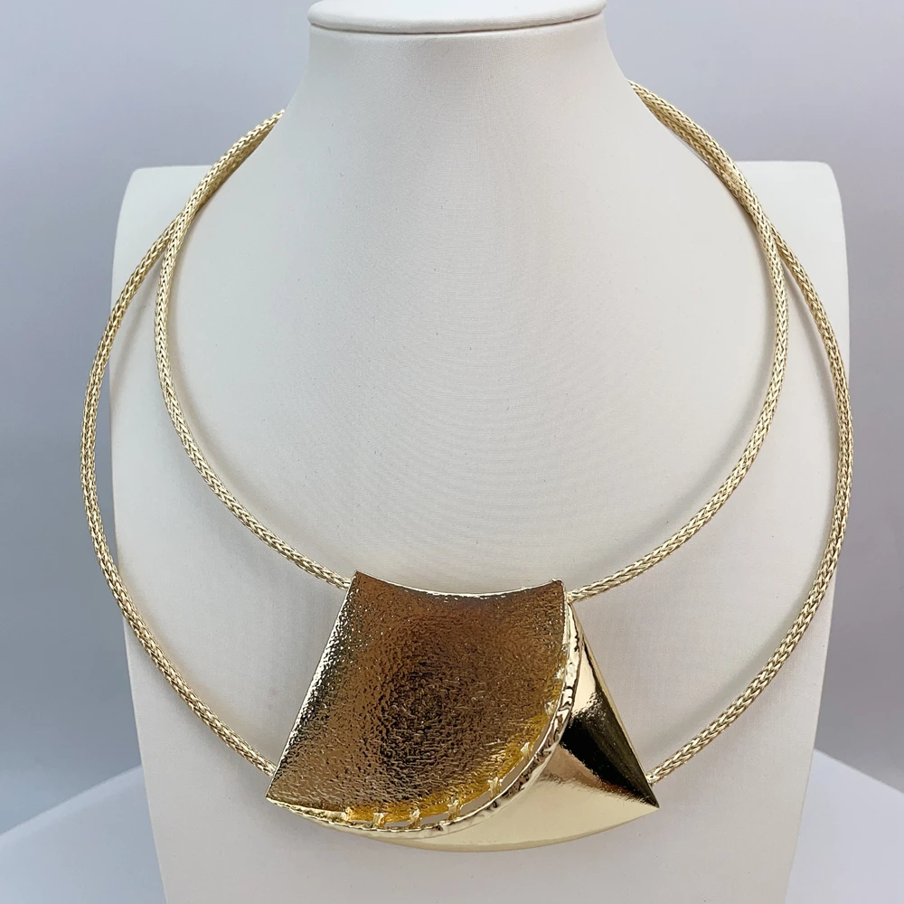 EMMA المرأة الأفريقية قلادة أقراط سوار فستان الزفاف حتى اكسسوارات طقم مجوهرات مطلية بالذهب الإيطالي FHK21636