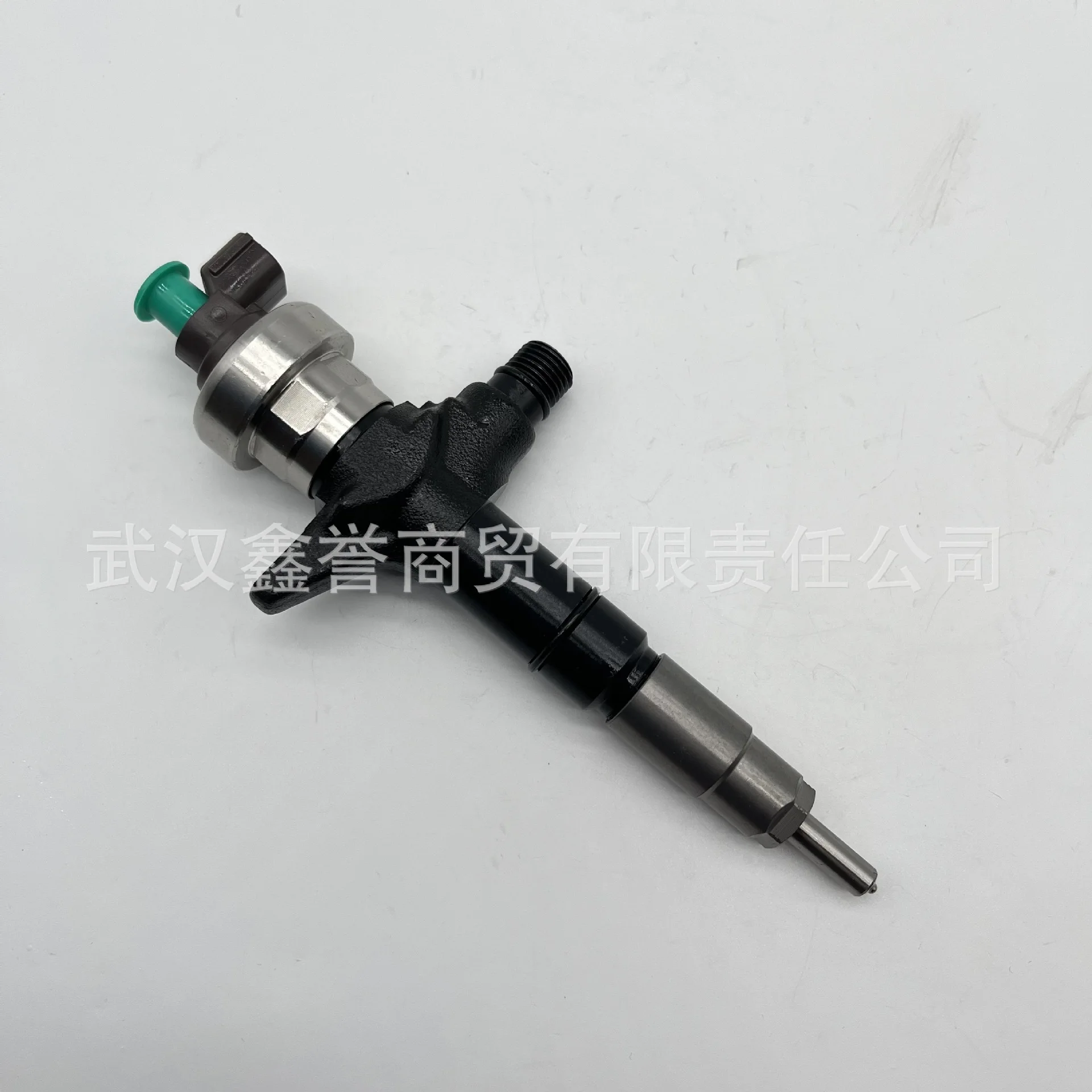 095000 -6100 8- 98055862 -0 مجموعة حاقن دينسو مناسبة لمحركات ديزل ايسوزو