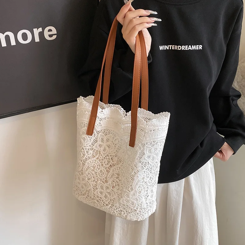 

2024 Spring Summer New Retro Ins Shoulder Bag Fairy Gas Mori Lace Cloth Portable Shoulder Bag Niche Design Versatile Bag