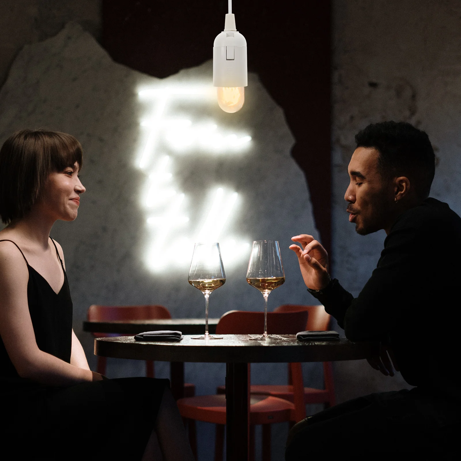 

Hanging Light Socket with Cord E27 Pendant Lamp Plug Socket Flat Two-Prong Switch Cable Flame Retardant Heat Resistant PVC Light