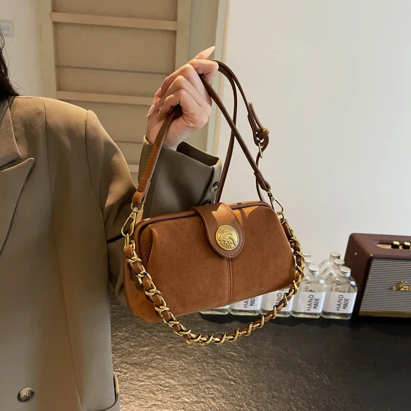 

Fashion Solid Color Small Shoulder Bag for Women with Versatile Pearl Handheld Matte Finish