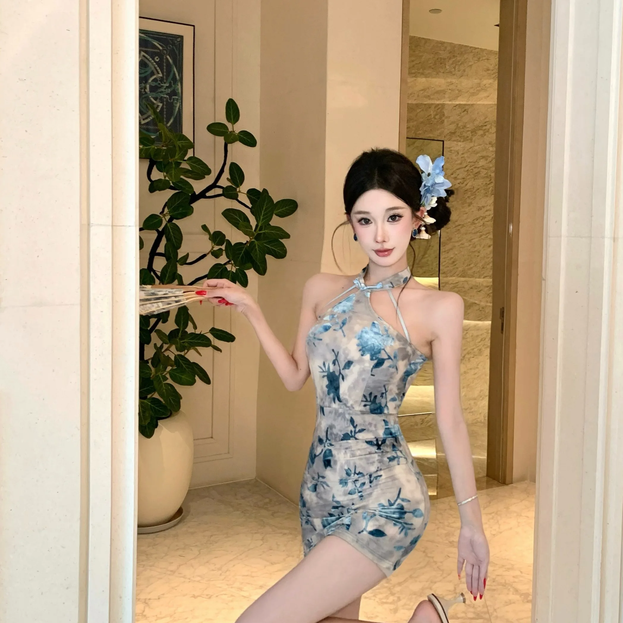 

Элегантное платье с бархатным цветочным узором и изысканным материалом для молодых женщин, осенне-зимняя новинка, дышащее.