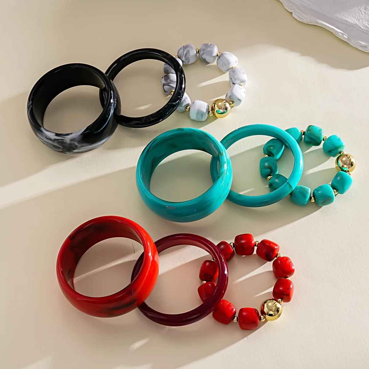 KMVEXO 3Pcs/Set Smudging Resin Acrylic Wide Bangles Beads Strand Elasticity Bracelets Set Vintage Fashion For Women Men Jewelry
