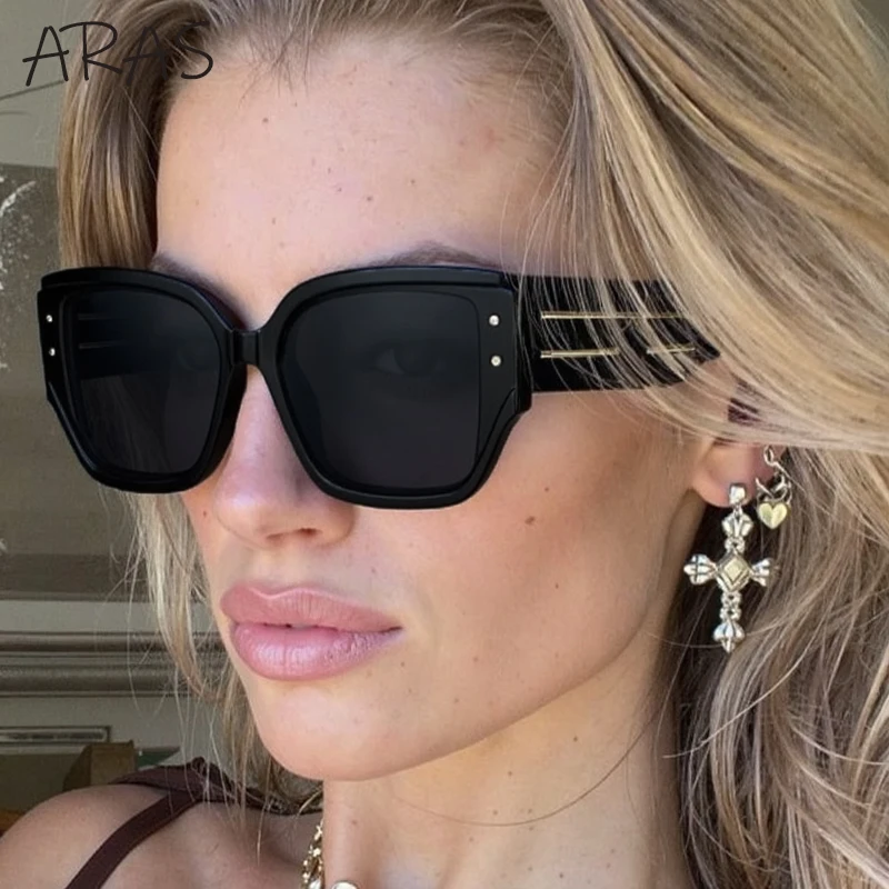 

Steampunk Square Shield Sunglasses Women 2025 Luxury Brand Oversized Punk Outdoor Sunglass For Lady UV400 Retro Eyewear Shades