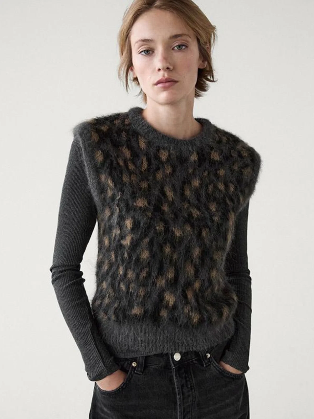 

Новый осенний вязаный жилет в стиле ретро: мягкий, уютный, модный, для женщин, для повседневной носки и многослойных образов