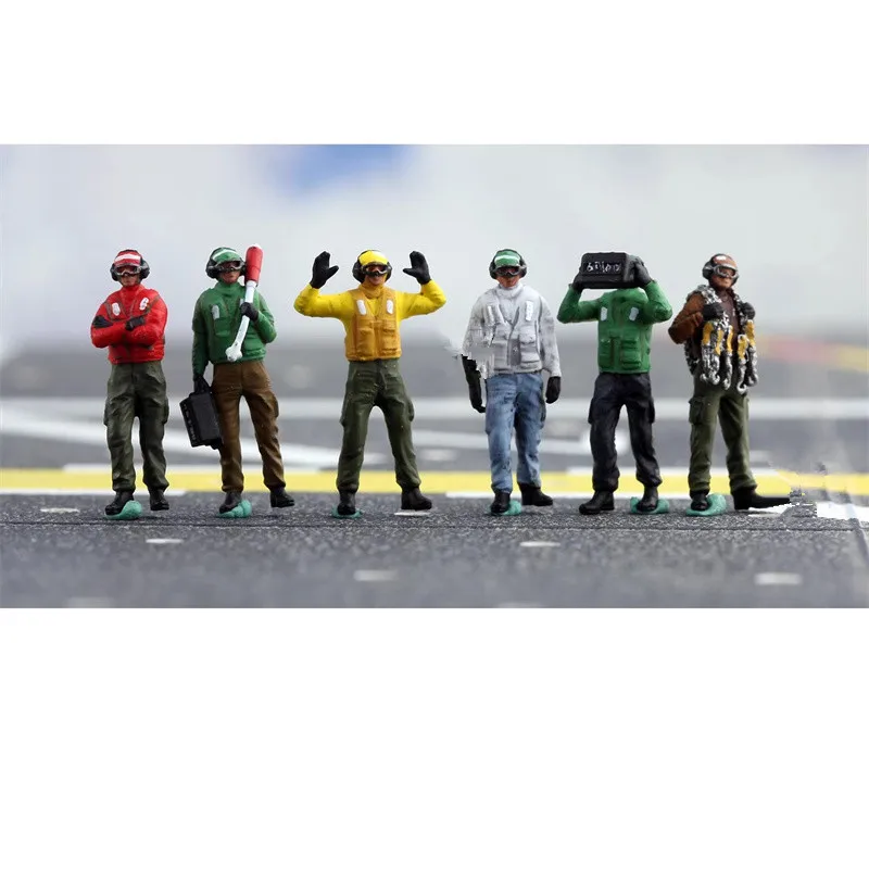 

1:72 Model 6Pcs Action Figure US Navy Aircraft Carrier Ground Crew Handling Working Men Doll DIY Scene Accessory Display Fans