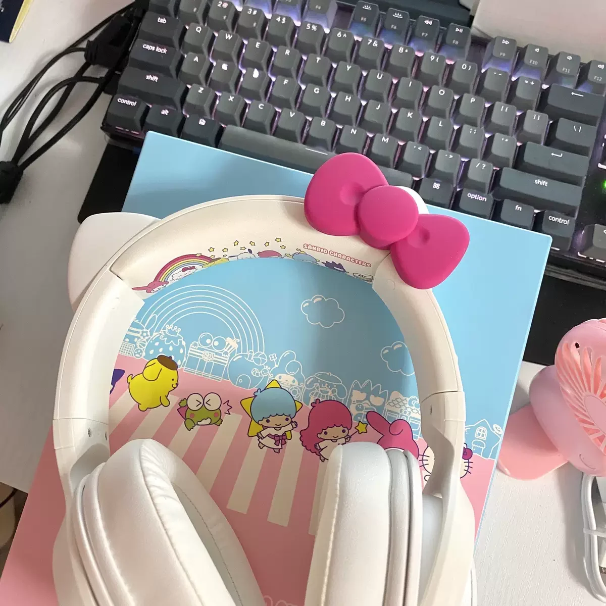 

Hello Kitty Razer Luminous Headphones Headset Cat Wireless Bluetooth Headset Trendy Music Phone Computer Microphone Gift Cute