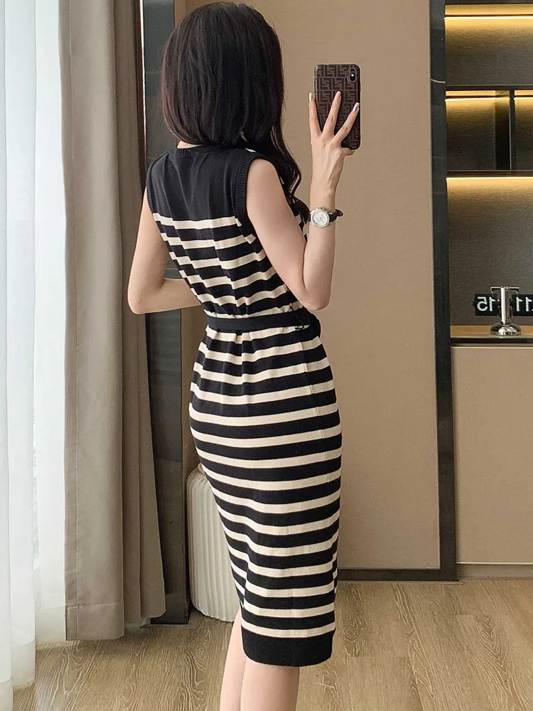 Dzianinowe sukienki imprezowe w paski dla kobiet na lato Elegancki temperament Okrągły kołnierzyk Bez rękawów Casual Lace Up Midi Dress Femme
