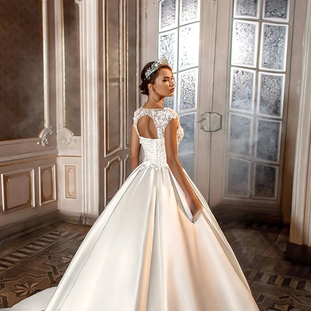 Luxury Wedding Dress Customized Cap Sleeve Sweetheart Corset Bridal Gown Satin Sweep Train Ball Bride Dresses Robe De Mariee