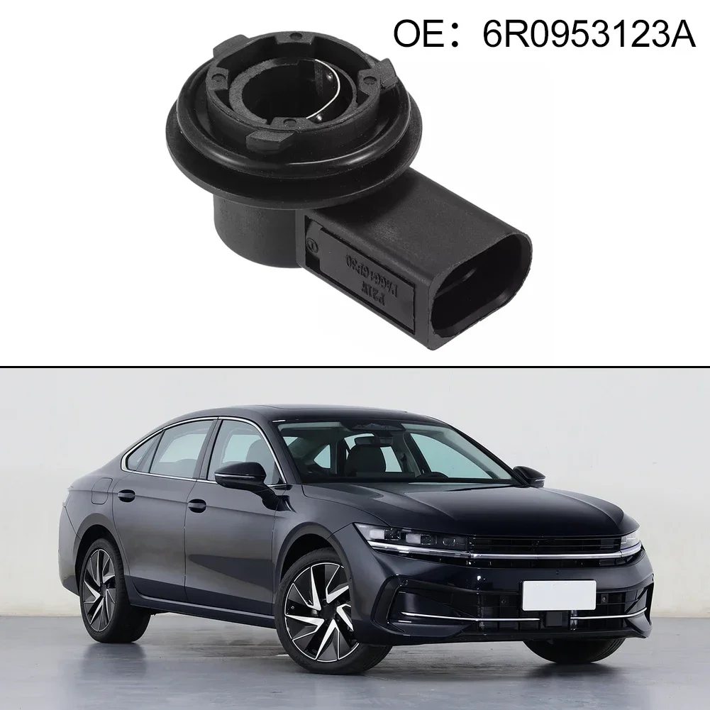 

1PCS Car Bulb Lamp Holder Socket P-21W Daylight Holder Lamp Bulb Base For Golf OEM Number 6R0953123A Replacement Car Lights